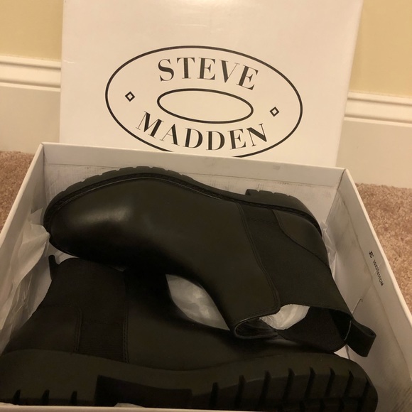 gliding boot steve madden